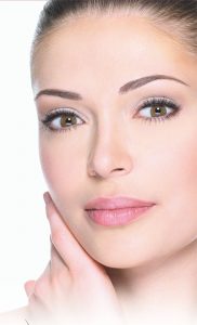 La micropigmentacion o maquillaje permanente consiste en la implantación de pigmentos a nivel epidémico de forma inocua.